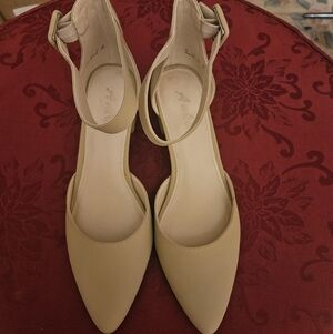 Elegant Beige Women's Shoes